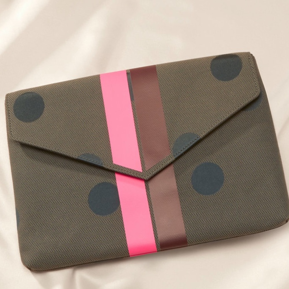 Stella & Dot Bellamy Clutch